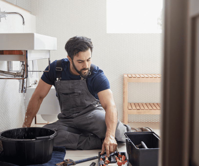 Plumber Fixing