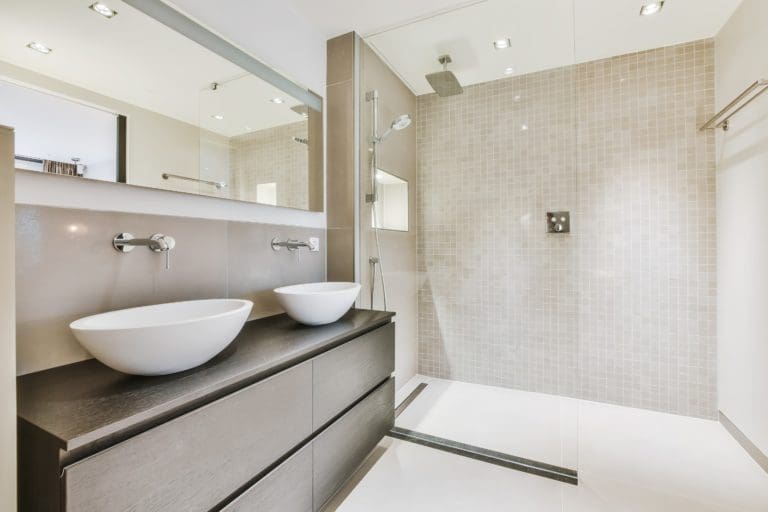 Modern Bathroom Layout